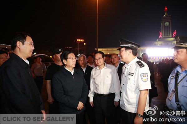 State Councilor and Public Security Minister Guo Shengkun paid a visit to a railway station in Changsha, capital of central China's Hunan province on May 6, 2014. [Photo: weibo account of the Changsha police]