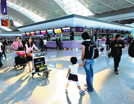 Chengdu Shuangliu International Airport offers better services to visitors from home and abroad. Huang Jinguo / For China Daily