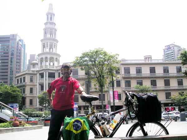 Brazilian biker Denizart Simoes was in Shanghai earlier this month on his third trip to China. Photo provided to China Daily