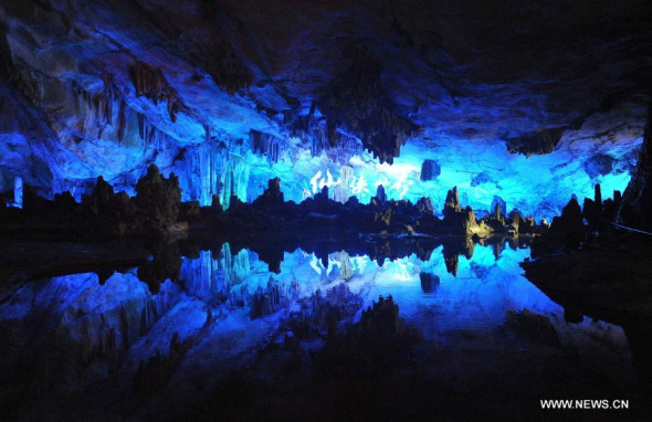 Photo taken on April 9, 2013 shows the scenery of stalactites inside the Reed Flute Cave in Guilin, south China's Guangxi Zhuang Autonomous Region. [Xinhua/Lu Bo'an]