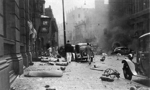 Nanjing Road in 1937 just after a bomb struck Photo: Courtesy of the Shanghai Municipal Archives
