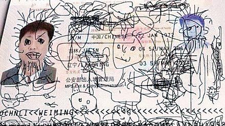 Chen's passport page with his son's drawings. (Photo: CRI Online) 