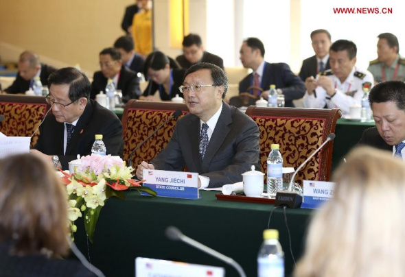 Chinese State Councilor Yang Jiechi (C) speaks during the strategic dialogue of the sixth round of the China-U.S. Strategic and Economic Dialogue (S&ED) in Beijing, capital of China, July 10, 2014. (Xinhua/Pang Xinglei) 
