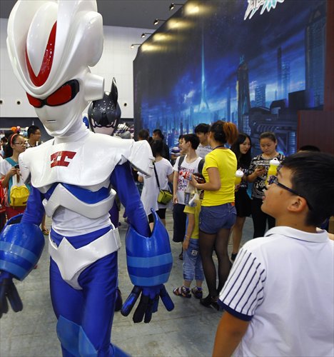 ig, small, scary and silly characters come to the expo for fun. Photo: Yang Hui/GT