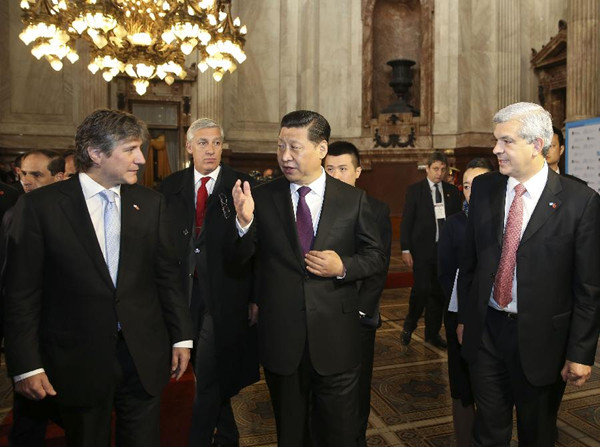 Chinese President Xi Jinping (C, front) meets with Argentine Vice President and Senate President Amado Boudou (L, front) and Chamber of Deputies President Julian Dominguez (R, front) in Buenos Aires, Argentina, July 19, 2014. (Xinhua/Ding Lin)