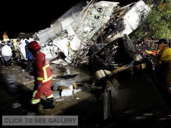 Forty-eight people have been confirmed dead and 10 injured in a Taiwan plane crash Wednesday, the airliner said in a statement Thursday morning. TransAsia Airways' Flight GE 222, with 58 people on board, smashed into residential buildings after a failed emergency landing in the outlying island county of Penghu Wednesday evening. [Photo/Central News Agency]