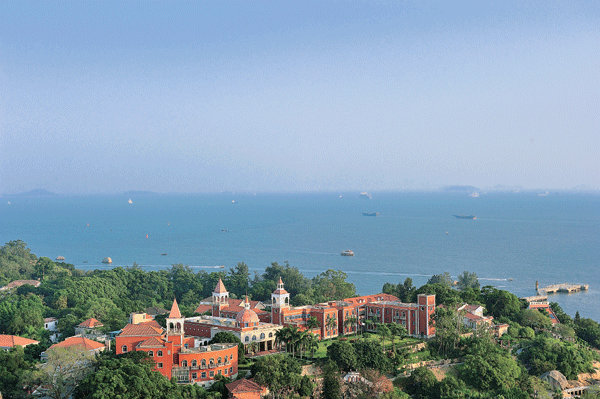 Island dreams: Xiamen and Gulangyu islands are popular destinations for a summer get-away. [Photo provided to Shanghai Star]