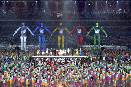 SPECTACULAR SHOW: The opening ceremony of the Nanjing Youth Olympics on August 16 (HAN YUQING)