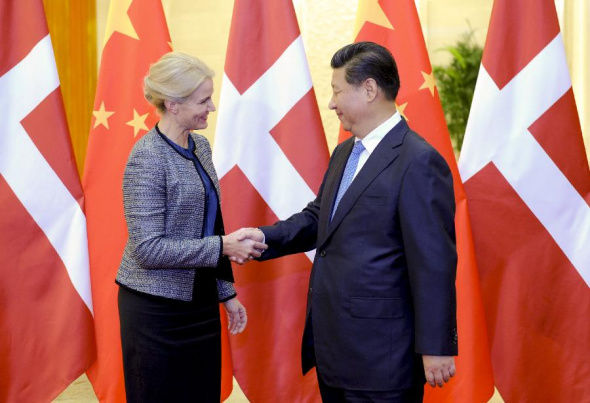 Chinese President Xi Jinping (R) meets with Denmark's Prime Minister Helle Thorning-Schmidt in Beijing, capital of China, Sept 9, 2014. (Xinhua/Zhang Duo)
