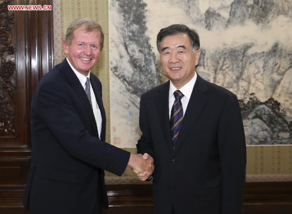 Chinese Vice Premier Wang Yang (R) meets with Swedish banker and industrialist Marcus Wallenberg, member of the Wallenberg family, in Beijing, capital of China, Sept. 10, 2014. (Xinhua/Pang Xinglei)