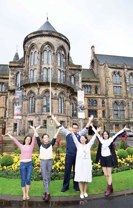 Chinese students on the campus of the University of Glasgow. It has been estimated that at Glasgow University alone, there are about 2,000 Chinese students. Provided to China Daily