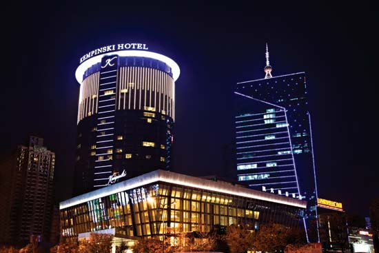 The night scene of Kempinski Hotel Taiyuan. [Photo provided to China Daily]