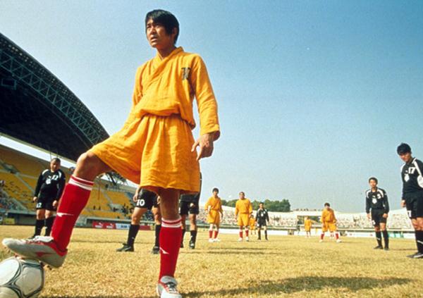 Stephen Chow in a still from his movie Shaolin Soccer, which will be filmed as part of an eight-film retrospective on his career at the Brooklyn Academy of Music in New York. [Provided to China Daily]  