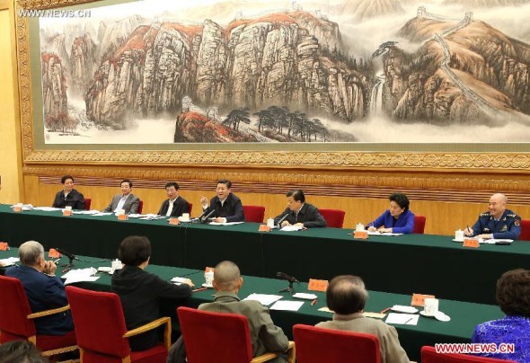 Chinese President Xi Jinping presides over a symposium that gathered some of the country's most renowned authors, actors, scriptwriters and dancers in Beijing, capital of China, Oct 15, 2014. (Xinhua/Pang Xinglei)