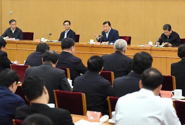 Liu Yunshan, a member of the Standing Committee of the Political Bureau of the CPC Central Committee, attends a concluding meeting for central inspection groups, which were sent to regions to supervise the mass-line campaign, in Beijing, capital of China, Oct. 17, 2014. (Xinhua/Liu Jiansheng) 