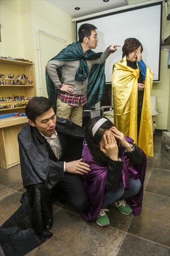 By acting out the scenes of their traumatic memories, patients can come to a different understanding of what happened to them. Photo: Li Hao/GT