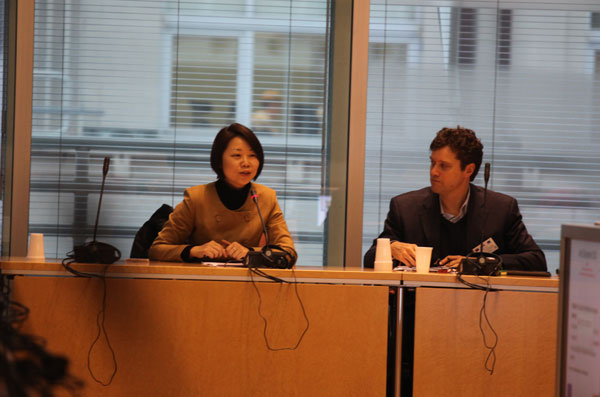 Jiang Xiaoyan, spokeswoman for Chinas mission to the European Union (EU), addresses the China-EU urbanization roundtable organized by China Europa Forum on Thursday in Brussels. [Photo by Fu Jing / chinadaily.com.cn]  