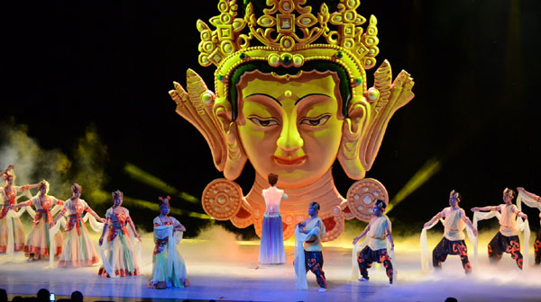 Enlightenment of Love is a dance adaptation of romantic Tibetan poems by Tsangyang Gyatso, the sixth Dalai Lama. [Photo/China Daily]  