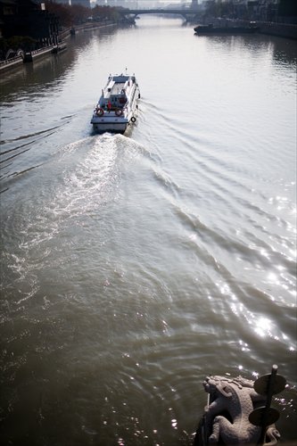 A boat on a section of the canal in Hangzhou. Photo: Li Hao/GT