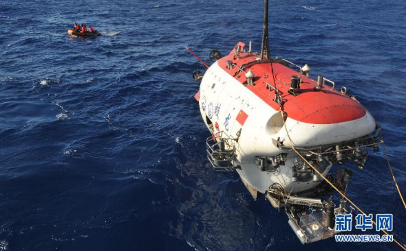 China's deep-sea manned submersible Jiaolong is ready to carry out its first dive in hydrothermal area in the southwest Indian Ocean on Tuesday. (Xinhua photo: Zhang Xudong)