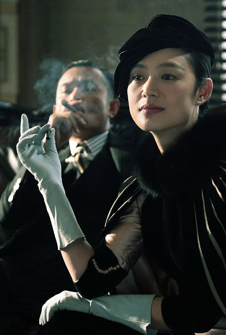 A scene from director Jiang Wen's new movie, Gone With the Bullets. [Photo/China Daily]  