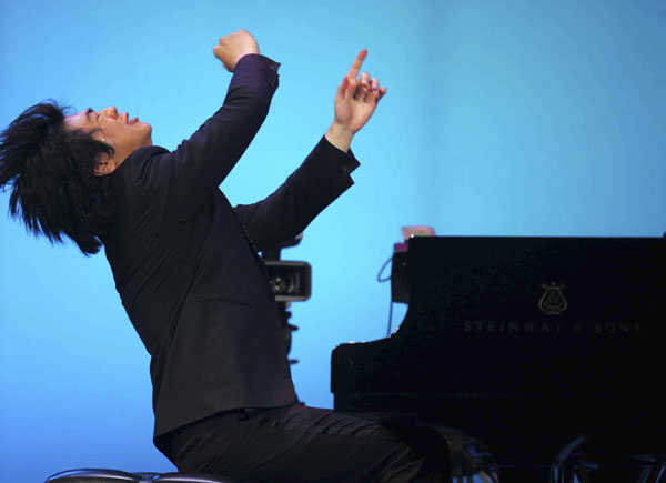 Pianist Lang Lang will perform Gershwin's Rhapsody in Blue at the New Year concert with the China Philharmonic Orchestra. [Photo/China Daily]  