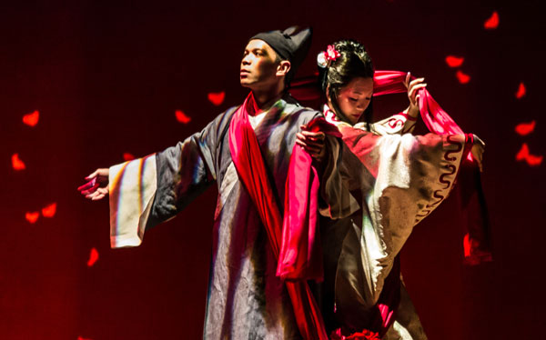 A scene from Mary Zimmerman's White Snake. [Photo provided to China Daily]  