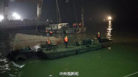 Foreigners among over 20 people missing after boat sinks in Yangtze 