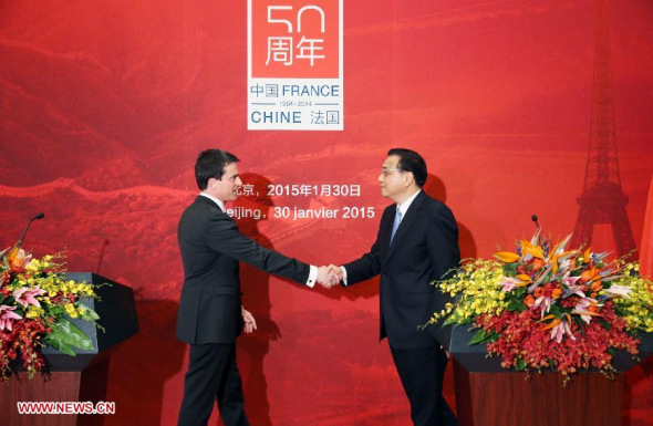 hinese Premier Li Keqiang (R) and French Prime Minister Manuel Valls attend the closing ceremony of the activities marking the 50th anniversary of the China-France ties in Beijing, capital of China, Jan 30, 2015. (Xinhua/Yao Dawei)