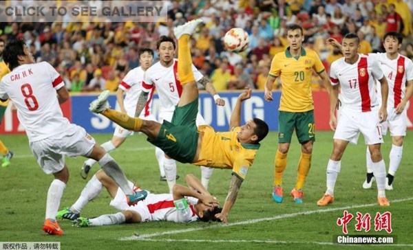China fights with the host Australia in the quarterfinal AFC Asian Cup on January 22, 2015, in Brisbane, Australia. [Photo: China News Service/Yang Yanyu]