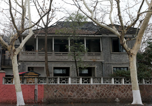 A commercial plan for a former residence of Chiang Ching-kuo, a former Taiwan leader, in Hangzhou, Zhejiang province, has been praised as a good means of drawing visitors and criticized as endangering its cultural value. Lin Yunlong / for China Daily