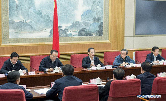 Chinese Vice Premier Zhang Gaoli presides over a meeting on promoting the development of the Yangtze River economic belt in Beijing, capital of China, Feb. 6, 2014. (Xinhua/Wang Ye) 