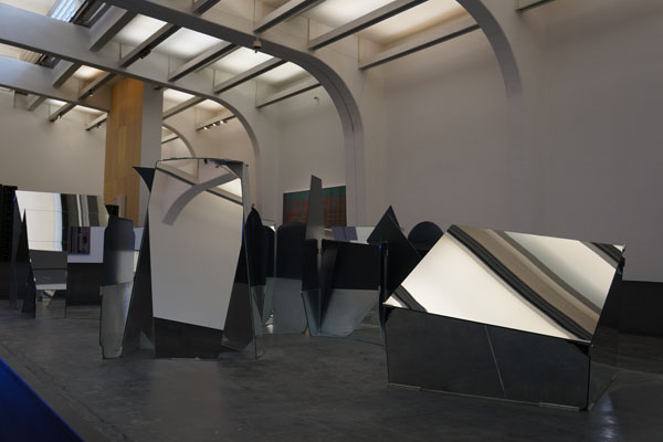 Mirrors [Photo/China.org.cn]