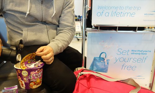 Critics encourage Chinese tourists to be more open-minded about sampling local cuisines and learning about local food cultures when traveling. (Photo: GT/Li Hao)