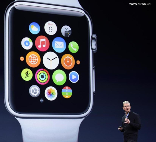 Apple's CEO Tim Cook introduces the Apple Watch during an Apple event in San Francisco, the United States, March 9, 2015. (Xinhua)