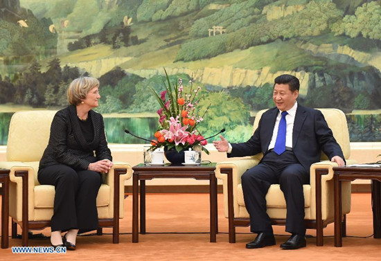 Chinese President Xi Jinping (R) meets with Catharine Drew Gilpin Faust, President of Harvard University, at the Great Hall of the People in Beijing, capital of China, March 16, 2015. (Photo: Xinhua/Zhang Duo)