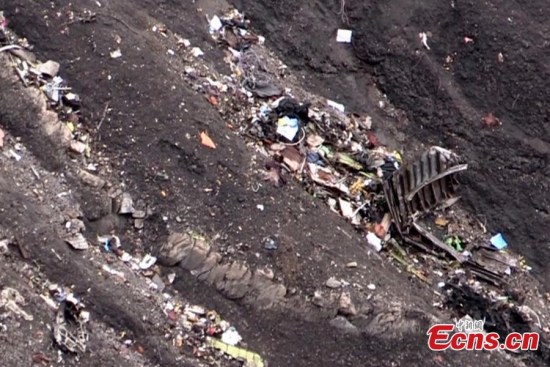 Wreckage is seen where a Germanwings Airbus A320 airliner has crashed in the French Alps between Barcelonnette and Digne on March 24, 2015. The Airbus operated by Germanwings crashed in the Alps in southern France with 150 people on board, including two babies, the airline confirmed. (Photo/ Agencies)