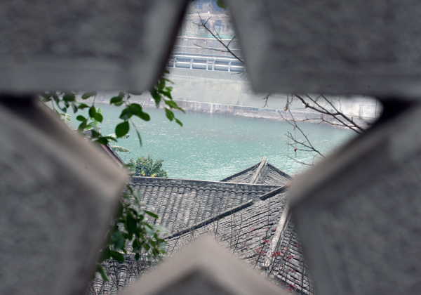 The Chishui, or Red Water, River is a tributary of the Yangtze River. The world-famous Moutai liquor is made with water drawn from the river, which also holds a special place in modern Chinese history because of events during the Long March in 1935. WANG ZHUANGFEI/CHINA DAILY