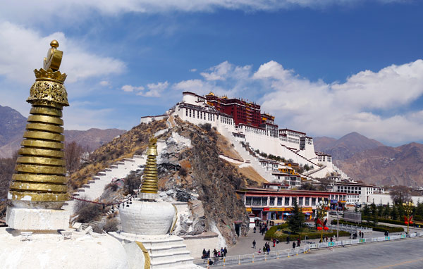 The Potala Palace, a UNESCO World Heritage site that has stood in Lhasa for 1,300 years, has been given two renovations with central government investment. (Photo: Zhu Xingxin/China Daily)  