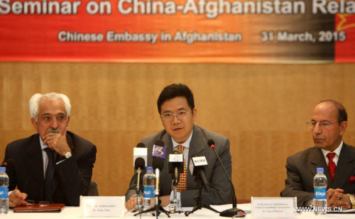 Chinese Ambassador to Afghanistan Deng Xijun (C) speaks during a seminar on China-Afghanistan relations in Kabul, Afghanistan on March 31, 2015. (Xinhua/Ahmad Massoud)