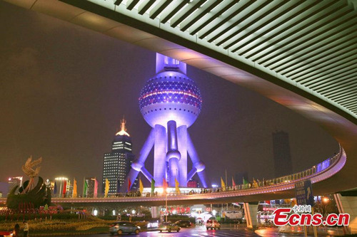 Landmark buildings in Shanghai, Hangzhou, Nanchang and many other cities across China illuminate blue on the evening of Thursday, April 2, 2015 in support of Autism Speaks' global annual Light It Up Blue (LIUB) campaign to commemorate World Autism Awareness Day. (Photo/CFP)