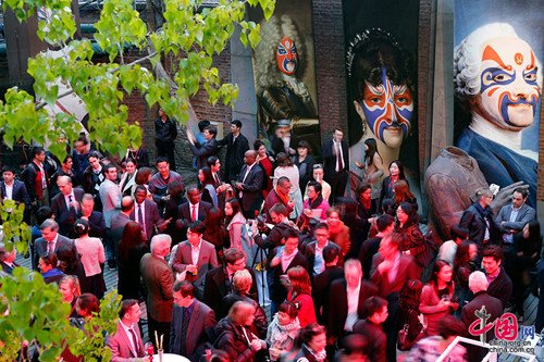 his year marks the 10th anniversary of Festival Croisement in China. The French cultural festival opened with an exhibition called Light at Beijing's 798 Art Zone. (Photo/China.org.cn)