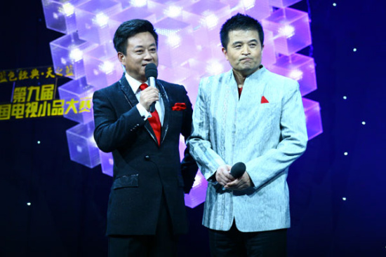Bi Fujian (right) is reportedly to be replaced by Zhu Jun (left) to host the TV show Xingguang Dadao, after a video of him mocking late chairman Mao Zedong goes viral online. (Photo provided to China Daily)