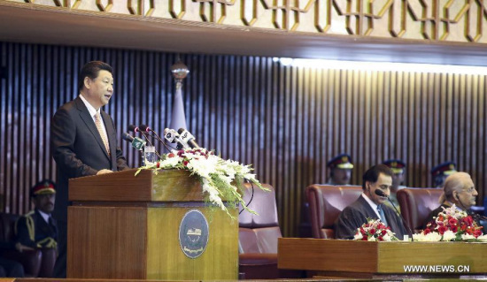 Visiting Chinese President Xi Jinping delivers a speech at the Pakistan's parliament in Islamabad, Pakistan, April 21, 2015. (Xinhua/Yao Dawei)