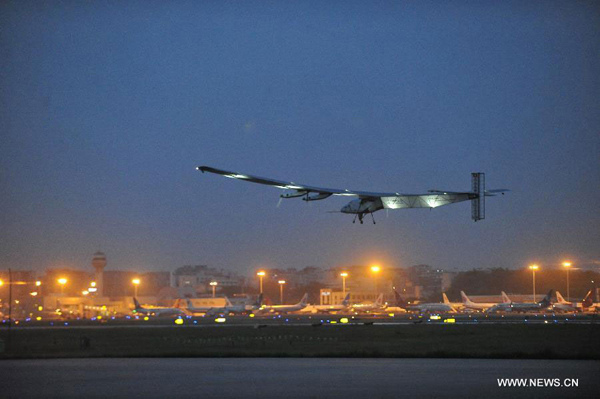 Solar Impulse 2 takes off from Jiangbei International Airport in Chongqing Municipality, southwest China, April 21, 2015. (Photo/Xinhua)