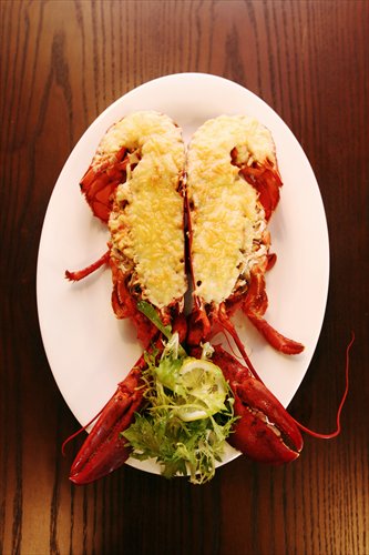 Lobsters imported from the US, Canada, Australia and other countries are popular in China among foodies. (Photo: GT/Cui Meng)