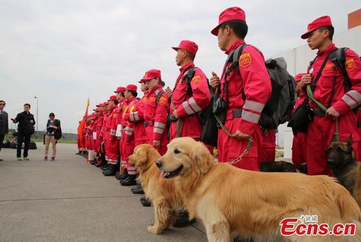 The 62-strong China International Search and Rescue Team arrives in Nepal on Sunday to carry out humanitarian rescue following a massive earthquake struck the country, April 26, 2015. (Photo: China News Service/Fu Yongkang)