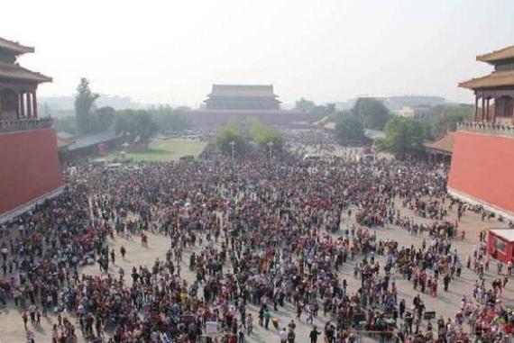 More than 15 million people visited the Palace Museum in 2014, topping all museums in the world.(Photo/Xinhua)