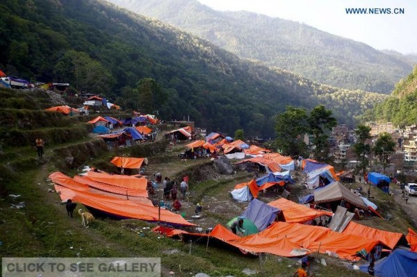 Picture taken on May 2, 2015 shows a scene of makeshift tents after the earthquake on April 25 in Sindhupalchowk, Nepal. (Photo: Xinhua/Pratap Thapa)