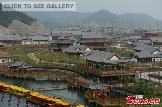 Photo shows the Old Summer Palace replica project in China's Zhejiang province. The first phase of Old Summer Palace replica opened at the Zhejiang-based Hengdian World Studios, dubbed as the "Chinese Hollywood," on May 10, 2015. (Photo: China News Service/Li Chenyun)